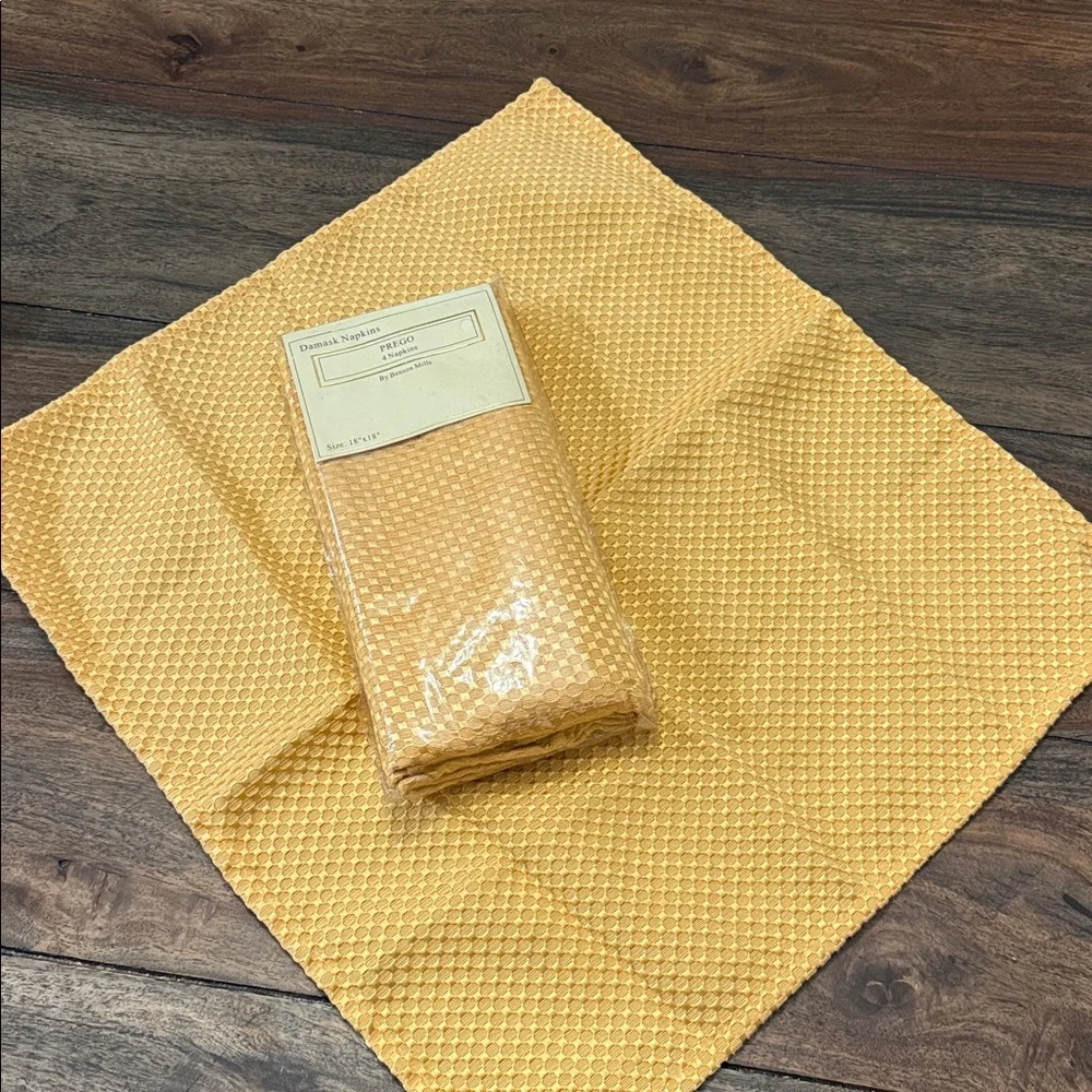 Damask Napkins~Prego 18x18 Yellow Gold~Set of 4